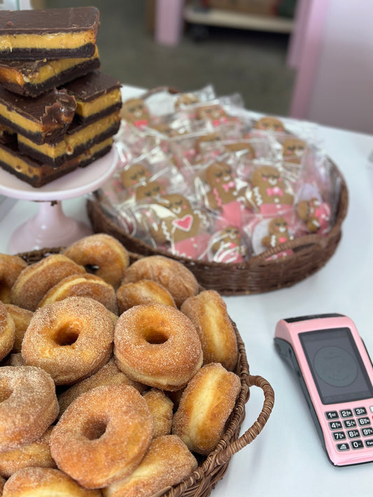 cinnis & pink roundies (6, 12 or 24)